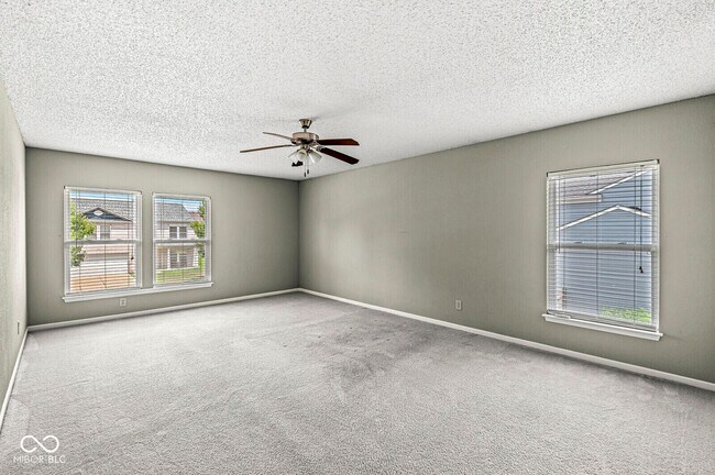 Building Photo - 5641 Buck Dr