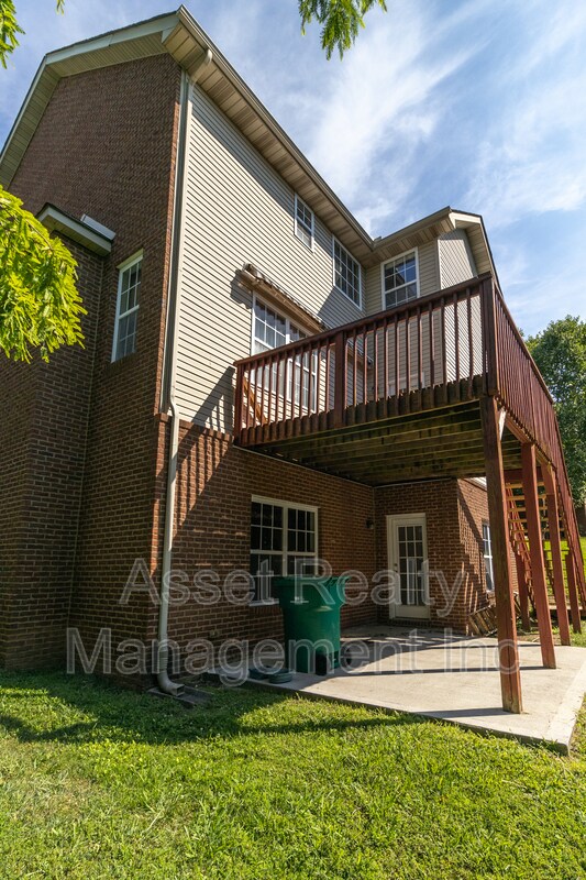 Building Photo - 8334 Bay Gardens Ln