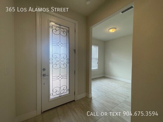 Building Photo - 365 Los Alamos St