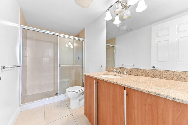 Building Photo - 610 Clematis St