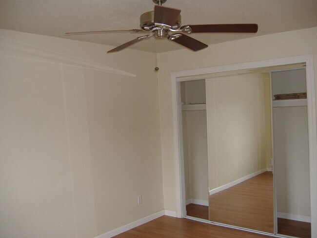 Building Photo - Melrose District 2 Bed Condo - Half Off First and Second Month