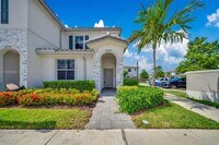 Building Photo - 2699 SE 19th St