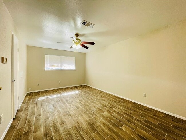 Building Photo - 12713 Lima Dr