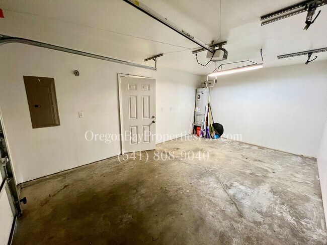 Building Photo - Blanco Ave. Duplexes