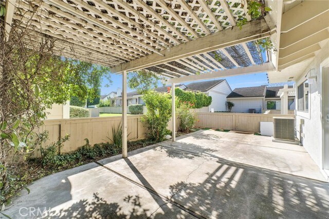 Building Photo - 48 Wetstone