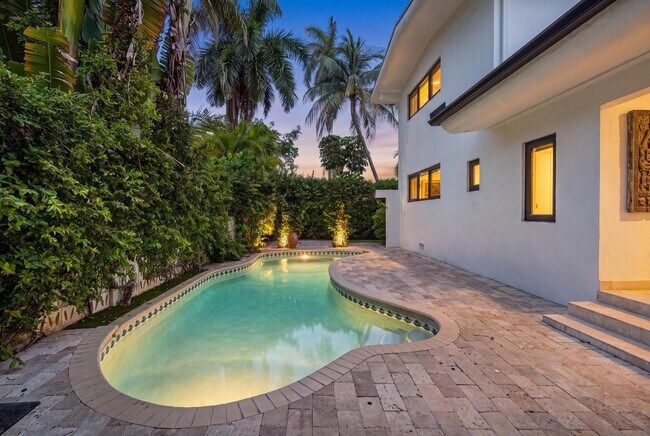 Building Photo - 7810 Beach View Dr