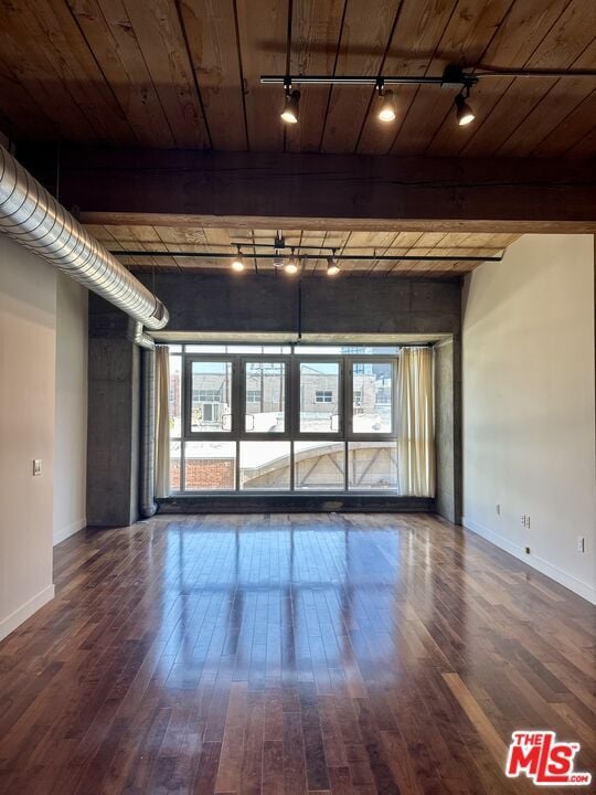 Building Photo - 530 S Hewitt St