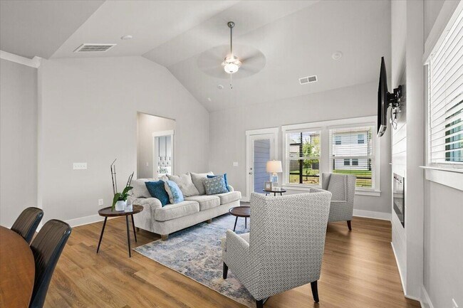Building Photo - 2093 Firelight Wy