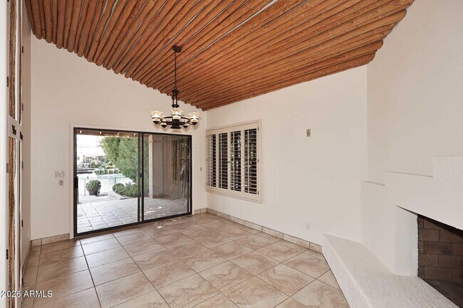 Building Photo - 9969 E Bayview Dr