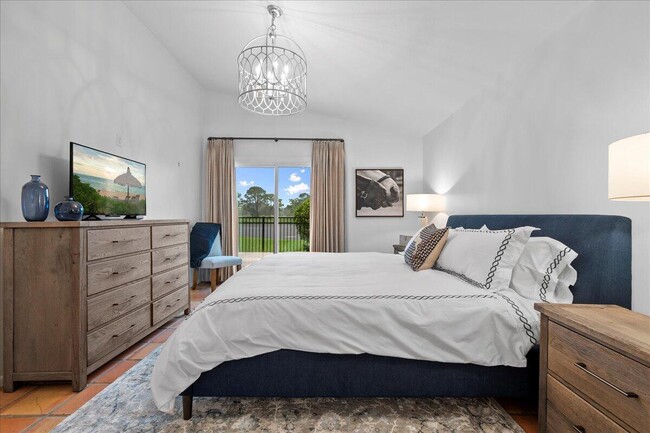 Building Photo - 2542 Bedford Mews Dr