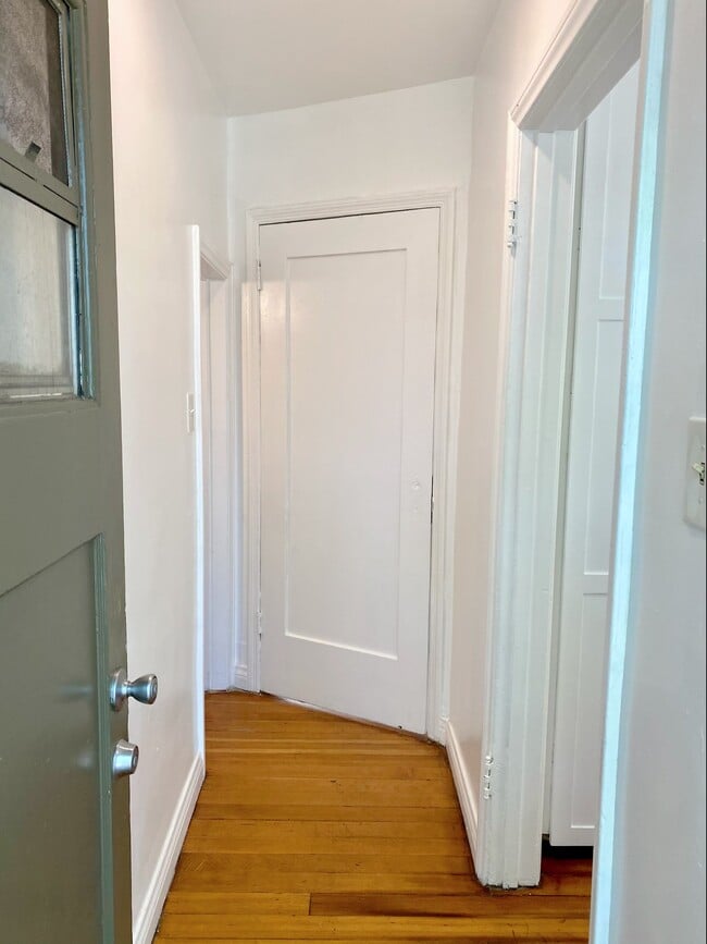 Building Photo - 108 Witmer St