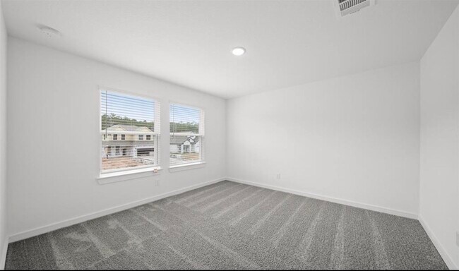 Building Photo - 302 Little Spg Ct