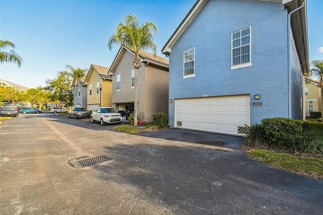 Building Photo - 4008 Palmetto Palm Ct