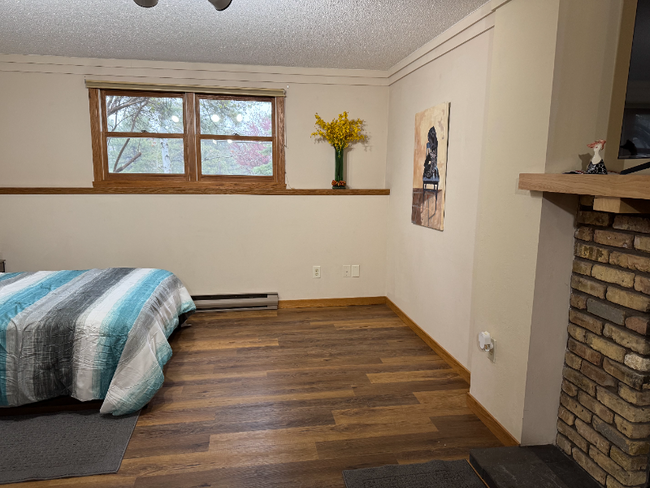 Building Photo - 5509 Meadowlark Dr