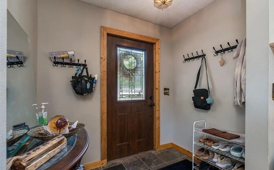 Building Photo - 415 8th St N