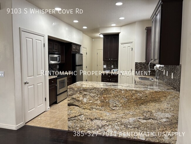 Building Photo - 9103 Whisper Cove Rd