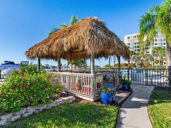 Building Photo - 660 Island Way