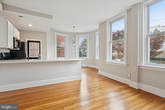 Building Photo - 1608 N Broom St