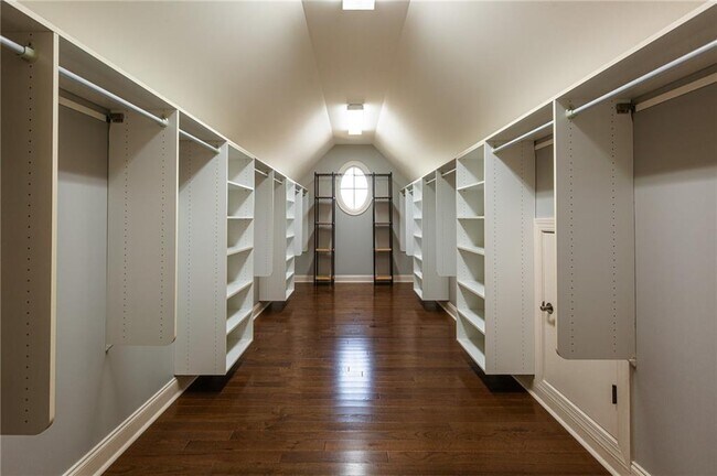 Building Photo - 2360 Manor Creek Ct