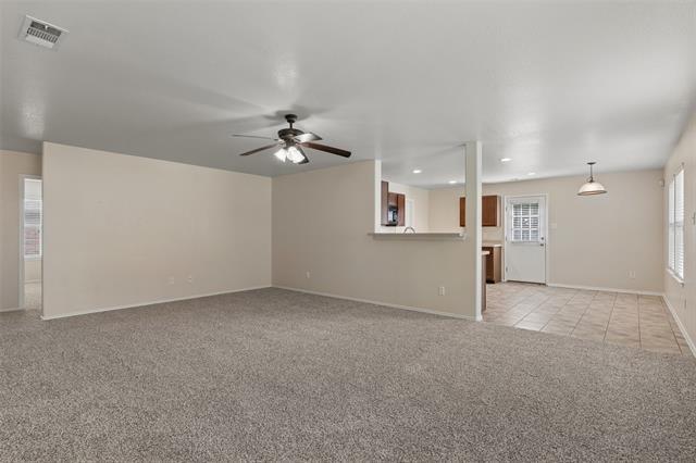 Building Photo - 308 Laurel Ln