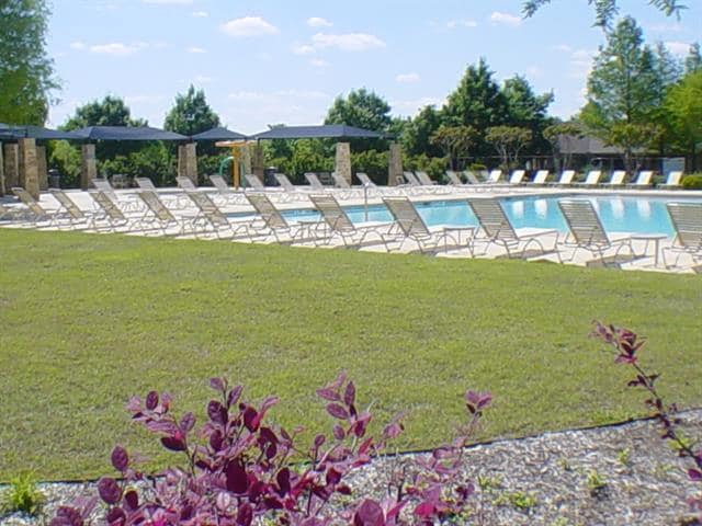 Building Photo - 209 Bird Creek Dr