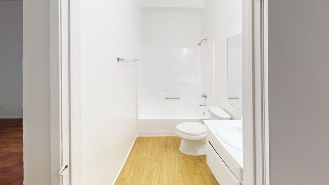 Bathroom - Highland Villa Apartments