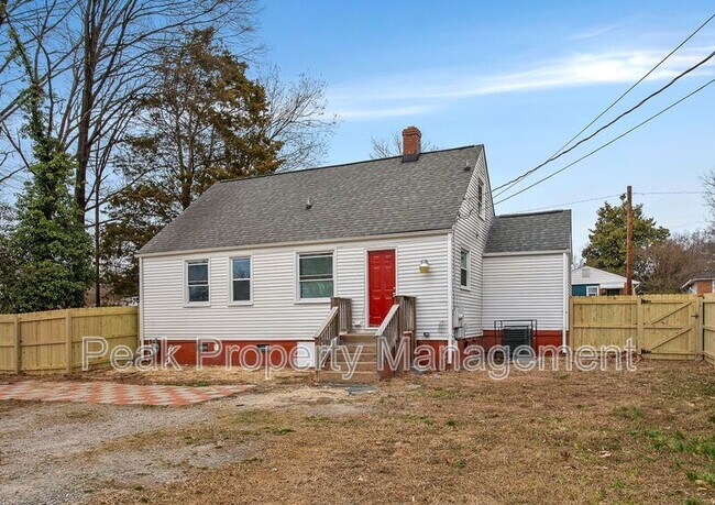 Building Photo - 501 Hazelhurst Ave