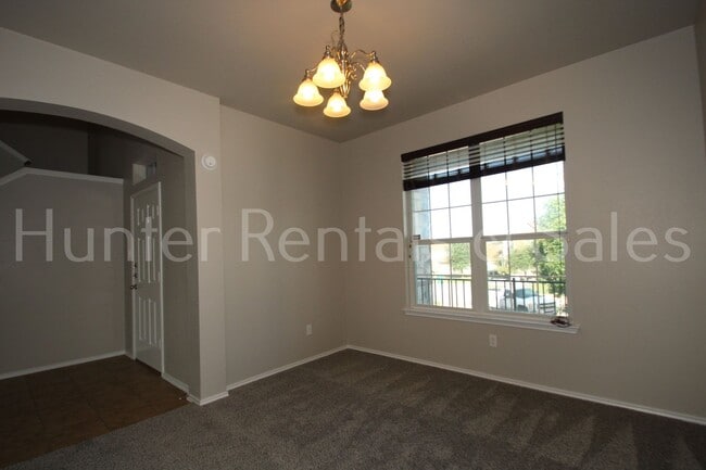 Building Photo - Beautiful Home in Sought-After Harker Heig...