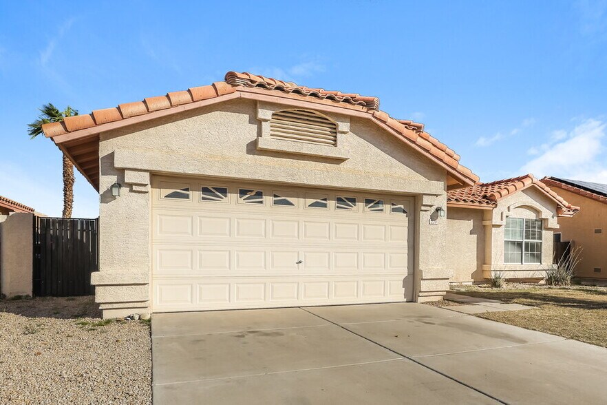 Building Photo - 12218 W Cambridge Ave