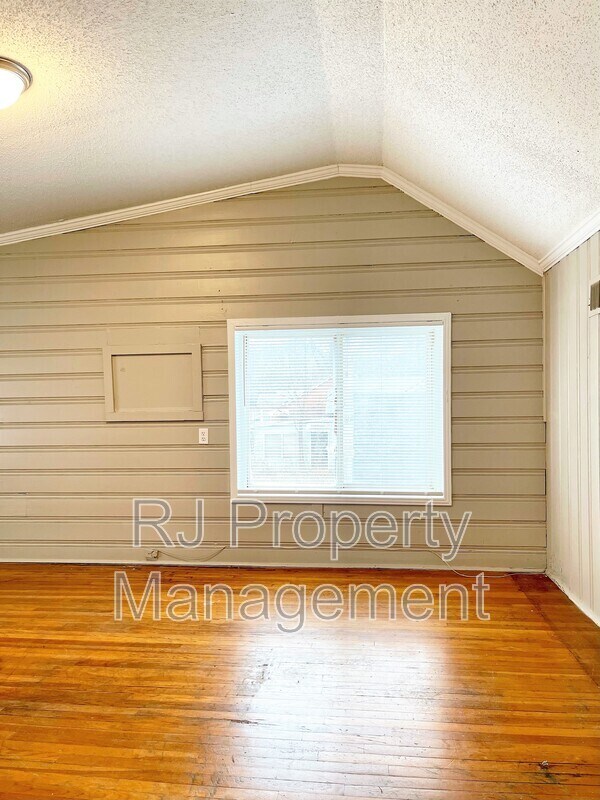 Building Photo - 3268 E Rosita Cir