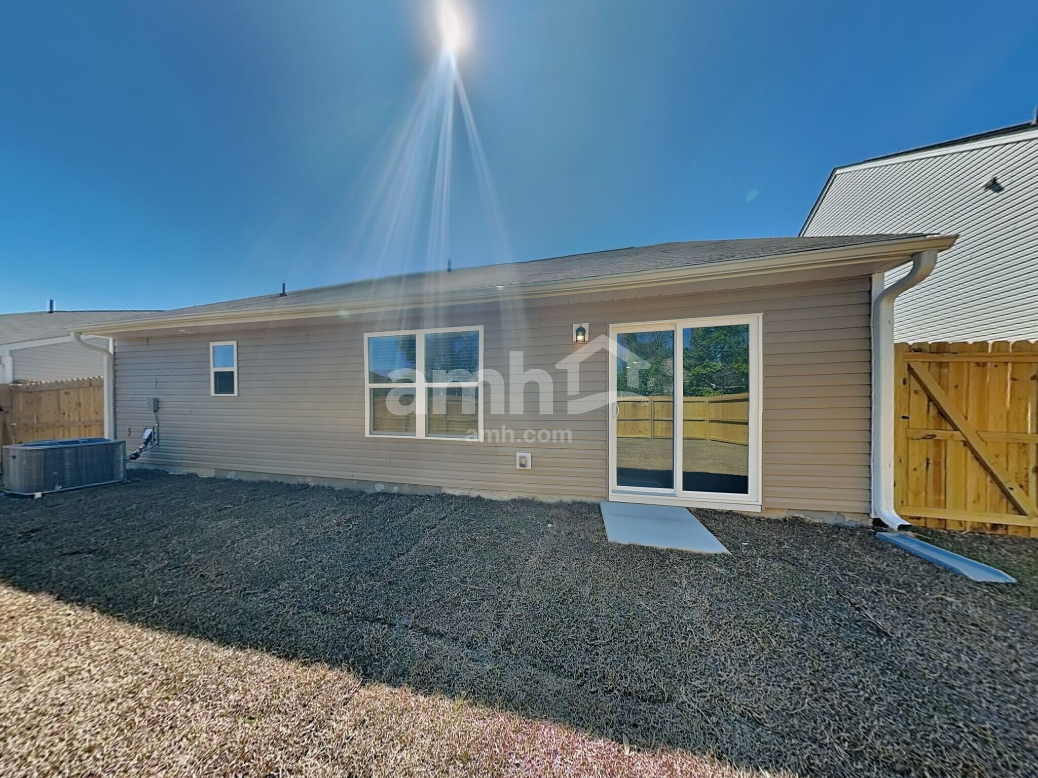 Building Photo - 1392 John Swann St