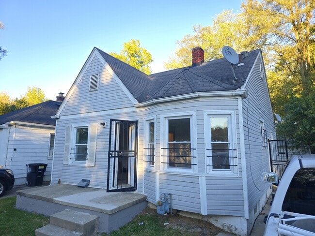 Building Photo - 16740 Stahelin Ave