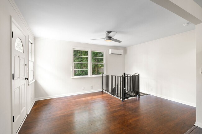 Building Photo - 1036 Seymour Ave
