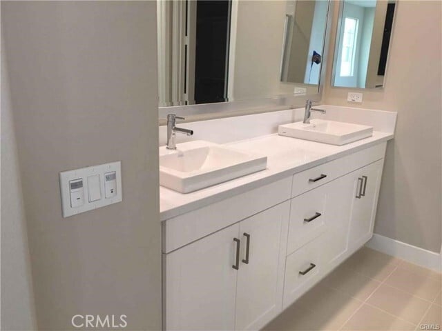 Building Photo - 171 Interval