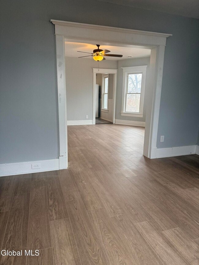 Building Photo - 49 Elizabeth St