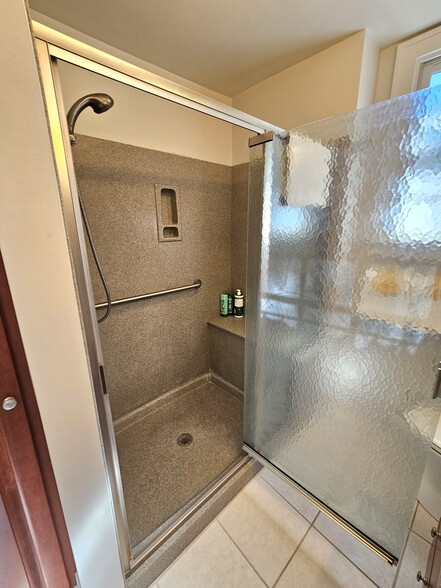 Upstairs bath room shower - 814 S Henderson St
