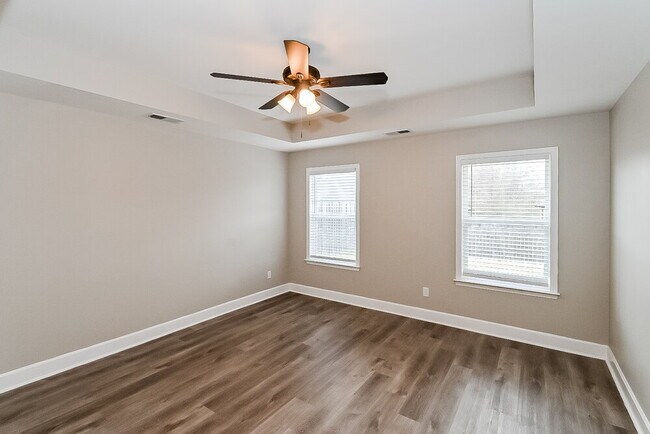 Building Photo - 3110 Logan's Loop