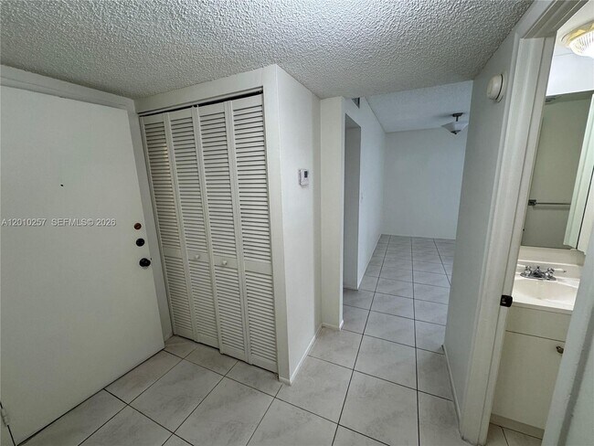 Building Photo - 7725 SW 86th St