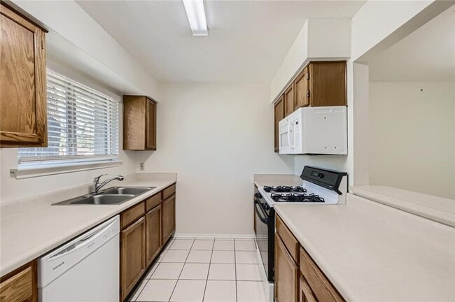 Building Photo - 9111 Marsh Dr
