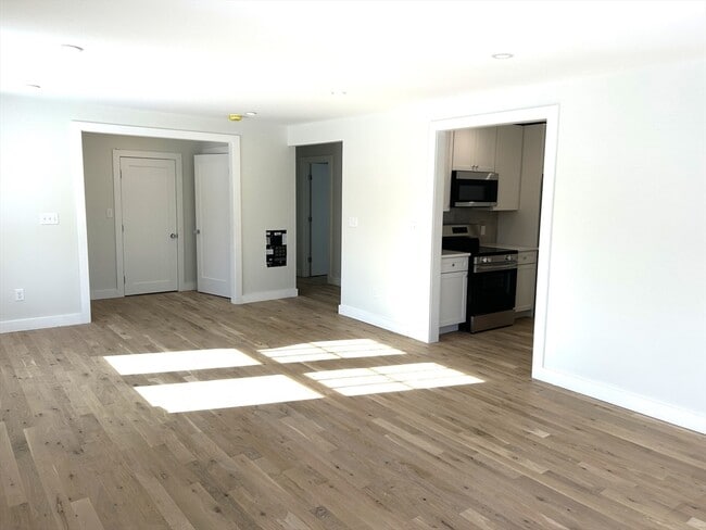 Building Photo - 40 Prospect St