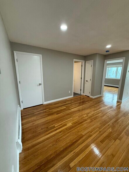 Building Photo - 50 Evergreen St
