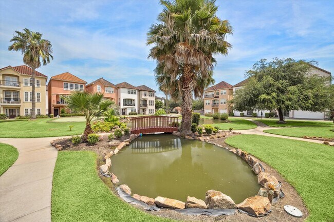 Building Photo - 7231 Laguna Villas