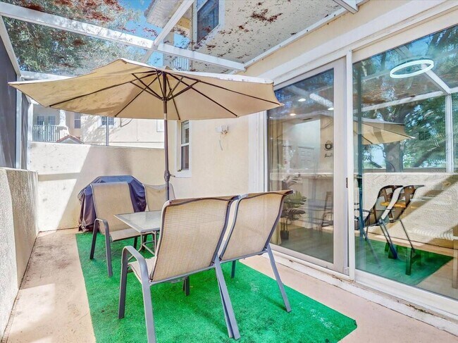 Building Photo - 1302 S Beach Cir