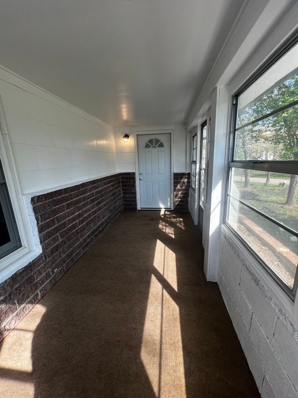 Building Photo - 1801 Woodson Dr SW