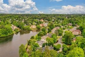 Building Photo - 675 Falls Lake Dr