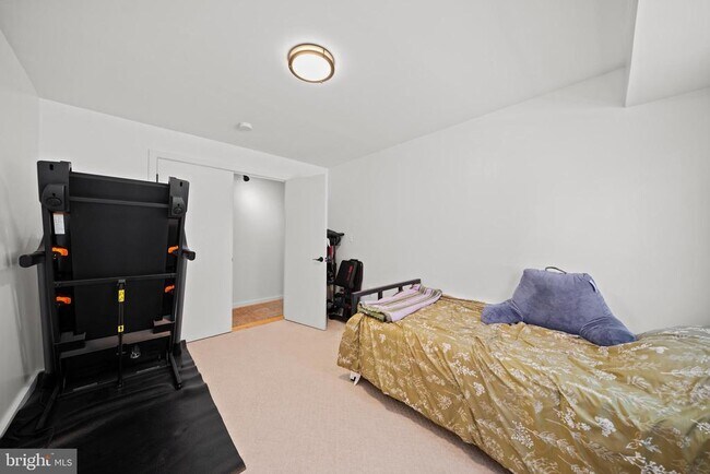 Building Photo - 1439 Chapin St NW
