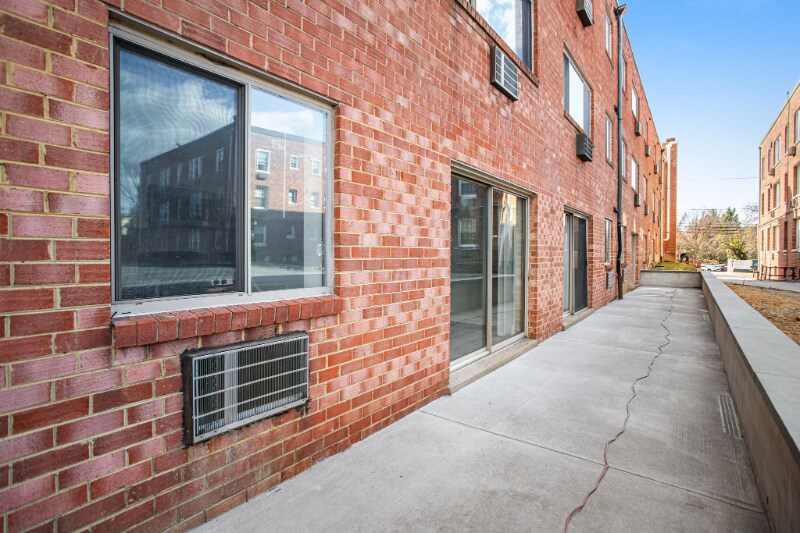 Building Photo - 4465 MacArthur Blvd NW