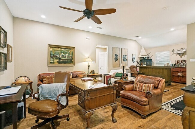 Building Photo - 5212 Spicewood Dr