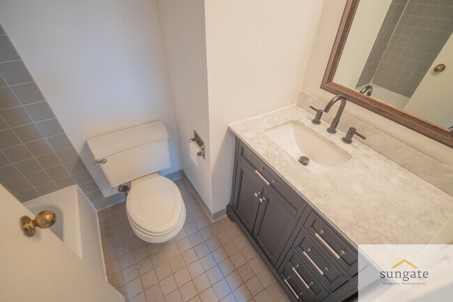 Building Photo - 2639 Boston St