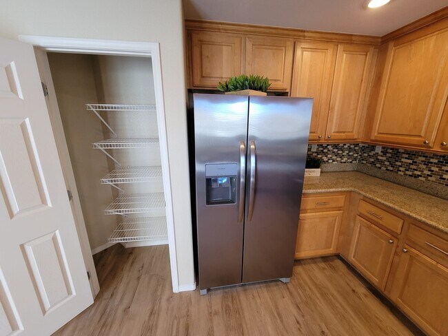 Building Photo - 3916 Pia Rosetta St